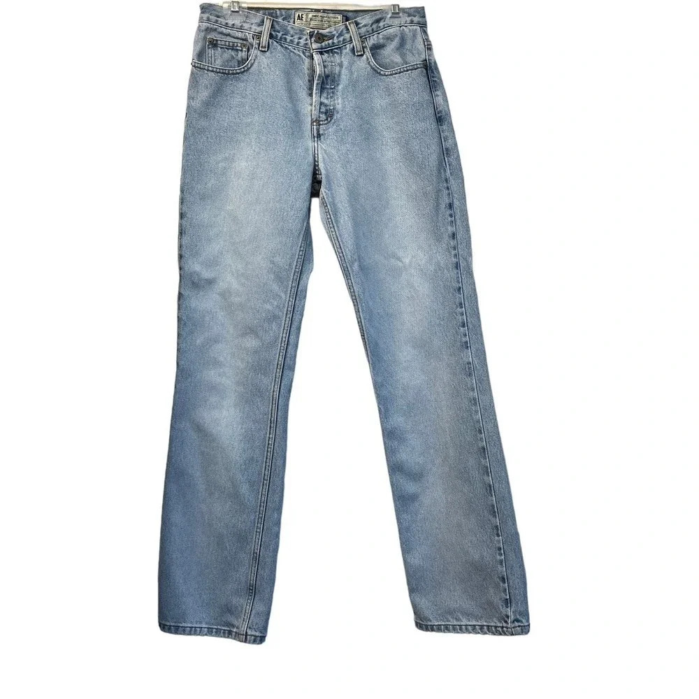 American Eagles Outfitters Womens Size 6 LONG Light Blue Jeans Fly-Button